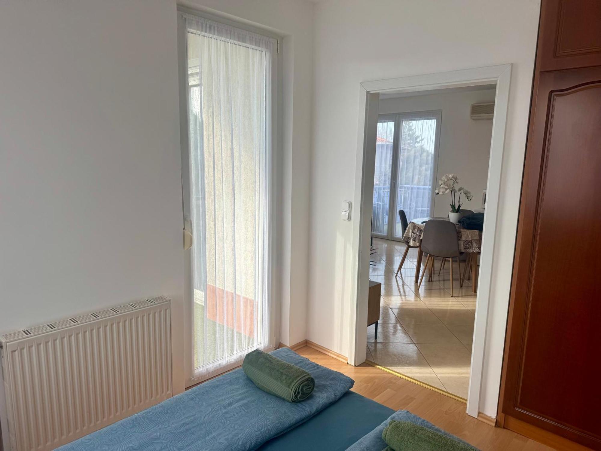 Apartment B73